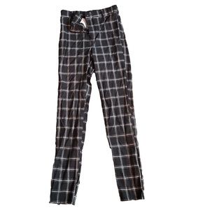 Garage black and white plaid skinny pants, size m